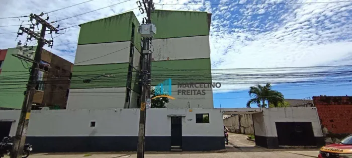 Apartamento com 3 dormitórios para alugar, 54 m² por R$ 1.130/mês - Antônio Bezerra - Fort