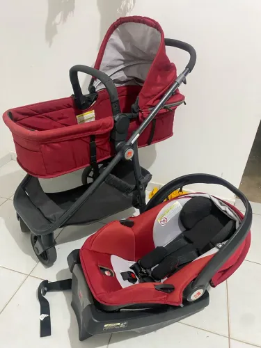 Carrinho de bebê + bebê conforto