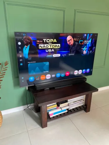 Smart TV Samsung 55" QLED 4K praticamente nova