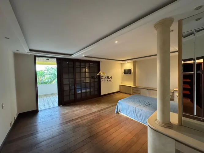 Casa de Luxo à Venda no Condomínio Malibu Barra da Tijuca com Piscina REF: CA0008