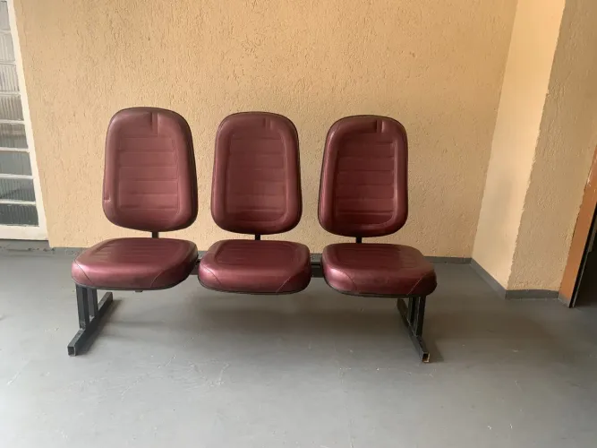 13 Longarina Com Cadeiras Estofadas Igreja 