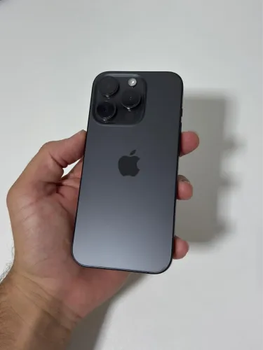 iPhone 15 PRO - 128g - 87% bateria.