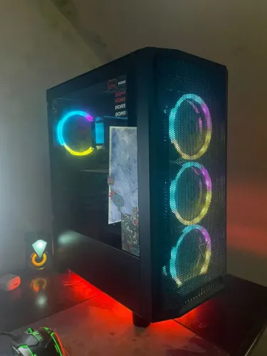 Vendo PC gamer em ótimo estado.
