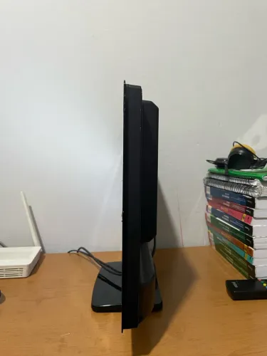 Monitor Philco PH19S31P, 19 polegadas LED, resolução HD, entradas HDMI e VGA.