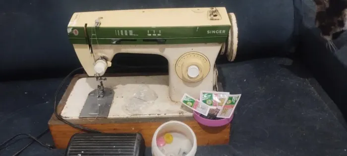 Máquina Singer reta