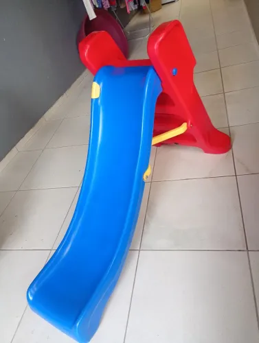 Escorregador infantil