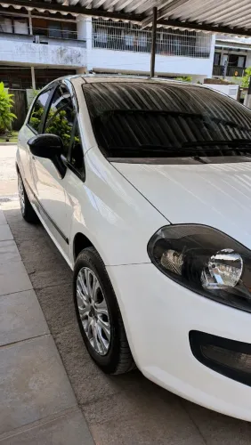 Fiat Punto Attractive 1.4 Fire Flex 8V 5P 2014