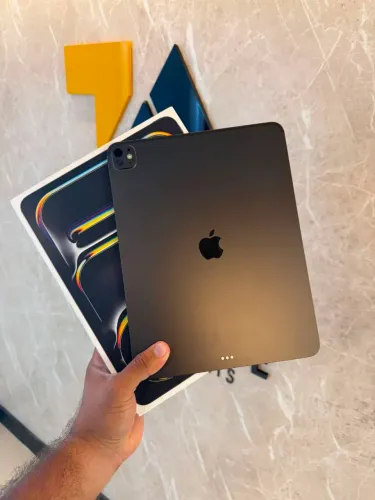 IPad Pro M5 13 polegadas 256GB | impecável | na garantia apple (open box)
