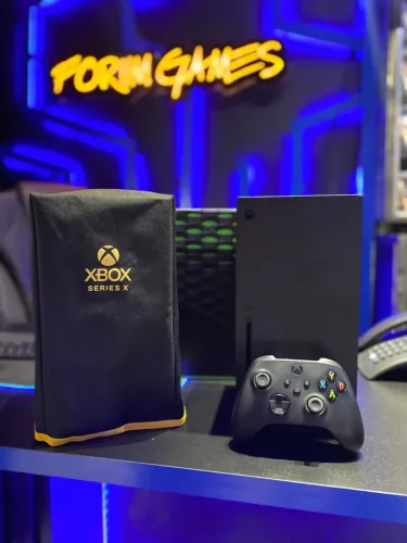 Xbox series x seminovo R$5199 acompanhando capa de brinde! Com garantia de 8 meses