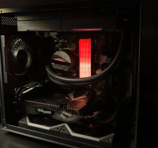 PC GAMER RODA TUDO