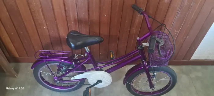Bike Cecília aro 16.