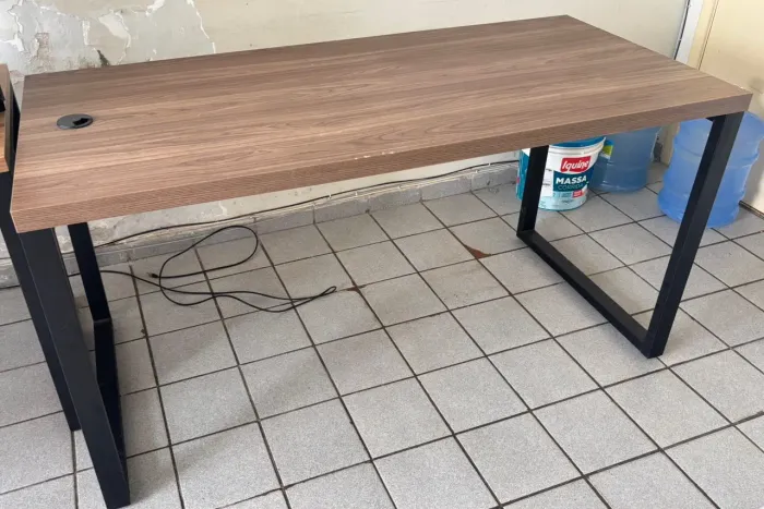 Mesa para Escritório Usada em Bom Estado