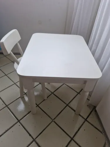 Mesa em madeira Tokstok Branca