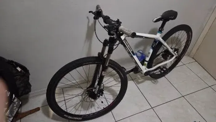Bicicleta Aro 29 Lapierre Prorace 229 - Hidráulica / RockShox / Shimano