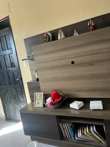 VENDO PAINEL PARA TV COM BANCADA