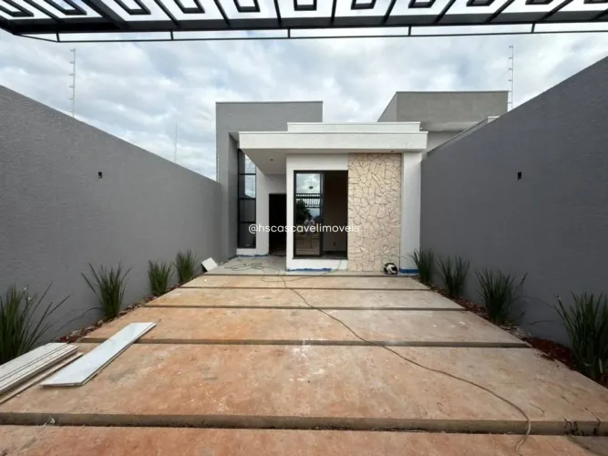 Casa com suíte + 02 quartos no tropical IV.
