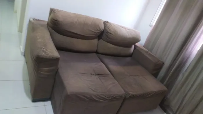 Sofá retráril e reclinável 