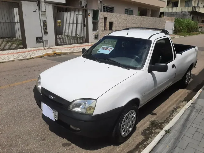 Ford Courier 1.6 L/ 1.6 Flex 2011