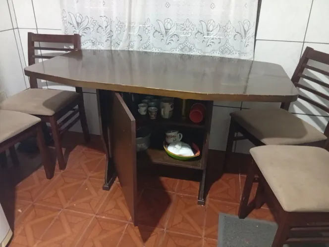 Mesa jantar 4. Caderas