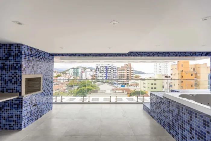 Apartamento à venda no Centro de Guaratuba ARYA1