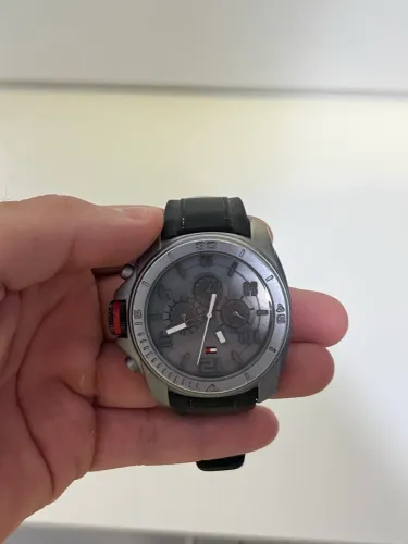Relógio Tommy Hilfiger Prata/Preto