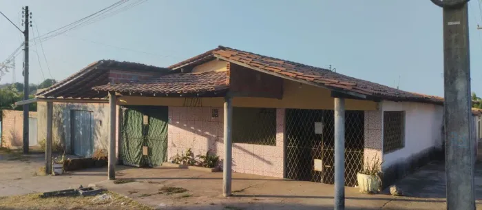 Venda 120.000 ou troco em outra casa na região do aroeiras .