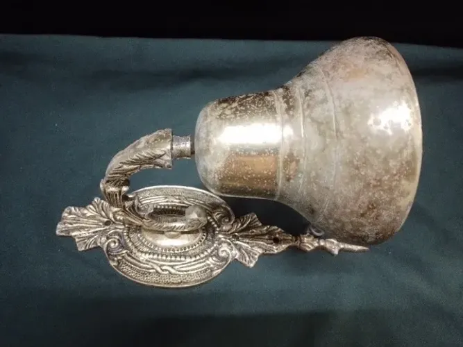Antiguidade. Sino em Cobre com mais de 100 anos.