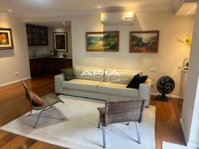Apartamento à venda no Edf. Caramuru - Região Central de Londrina