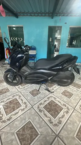 XMAX 250 ABS 2021 - CarPlay + Pneus Novos + Vários Acessórios!