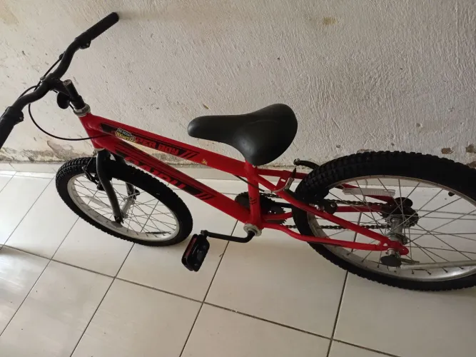Bicicleta Infantil  Aro 20 Cairu Super Boy Vermelha  ( nova )