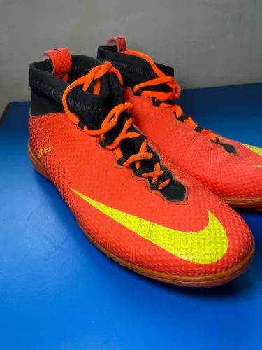 Chuteira Mercurial CR7