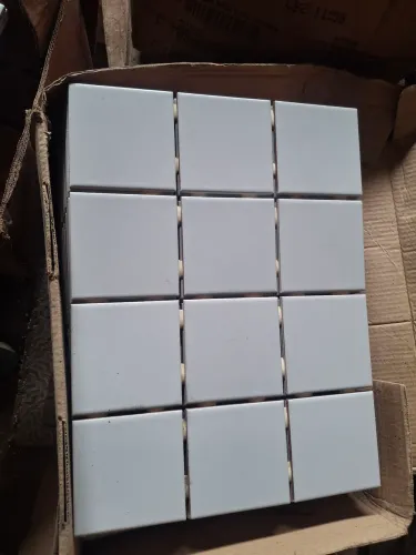 Vendo 29,5 metros de pastilhas 10x10 branca