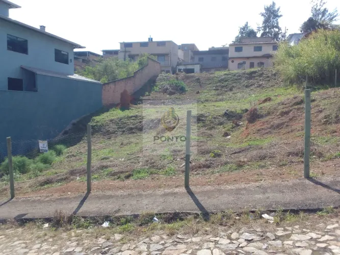 Terreno a venda no Bairro Paulo VI