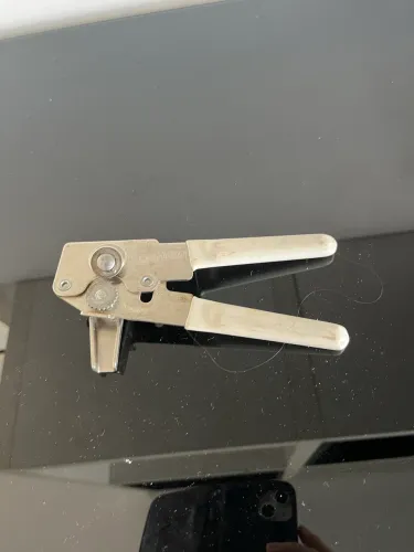 Abridor de latas manual giratório