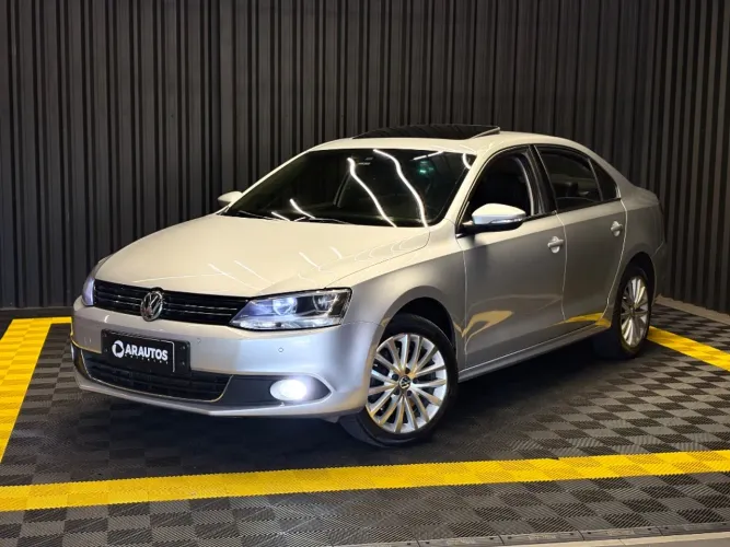 Volkswagen Jetta Highline 2.0 TSI 16V 4P Tiptronic 2013