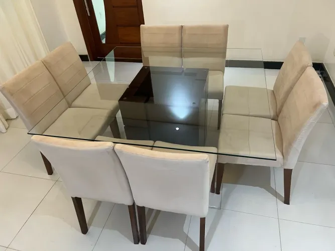 Mesa de jantar oito lugares