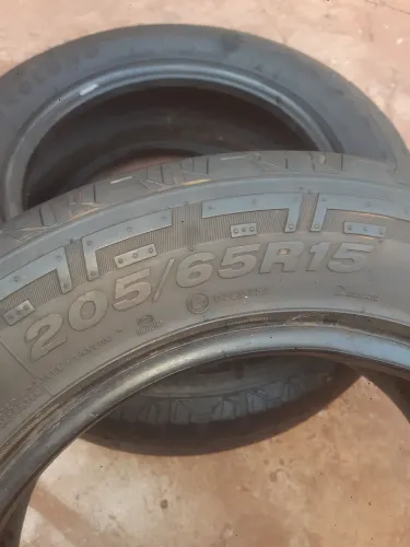 Pneu 205x65x15 meia vida 2 por RS 200.00 retirar vila Planalto