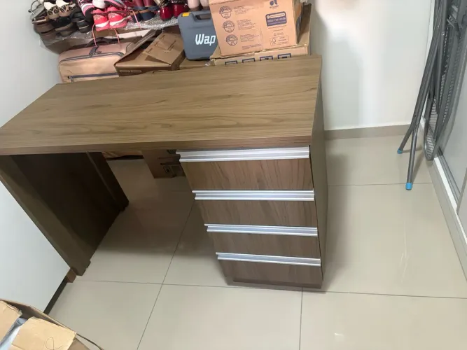 Vendo escrivaninha