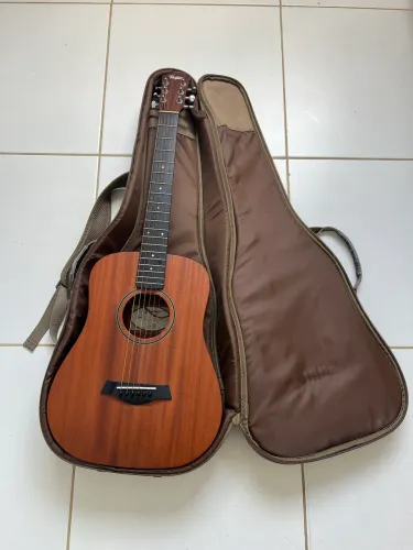 Violão Baby Taylor Mahogany