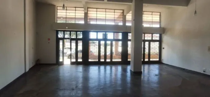 Oportunidade! Loja Grande à Venda com 03 Amplas Portas no Centro de Londrina