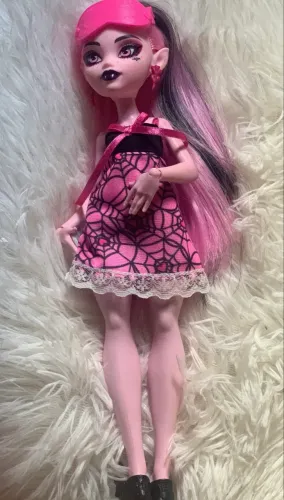 Boneca moster high