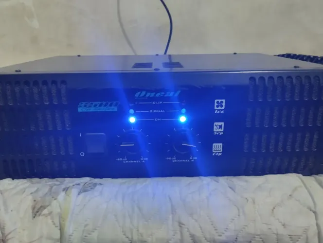 Amplificador Oneal op 3500 funcionando
