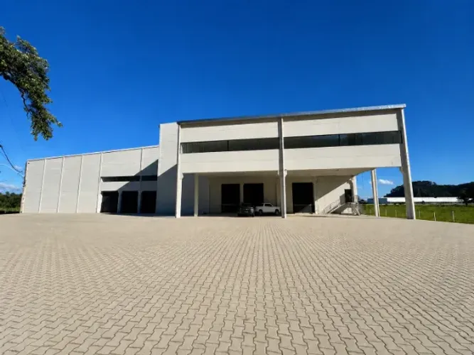 GALPÃO LOGÍSITICO PARA LOCAÇÃO EM NAVEGANTES