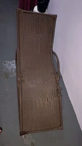 Cadeira espreguiçadeira precisa de alguns reparos
