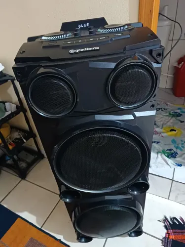 Vendo caixa torre top
