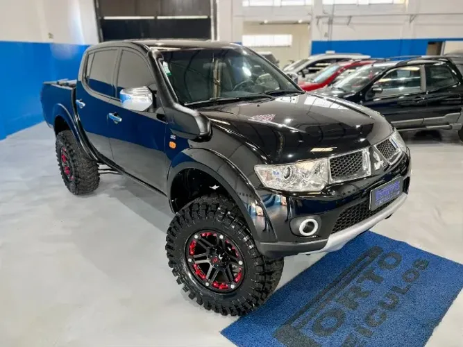 Mitsubishi L200 Triton HPE 3.2 CD TB Int.diesel AUT 2013