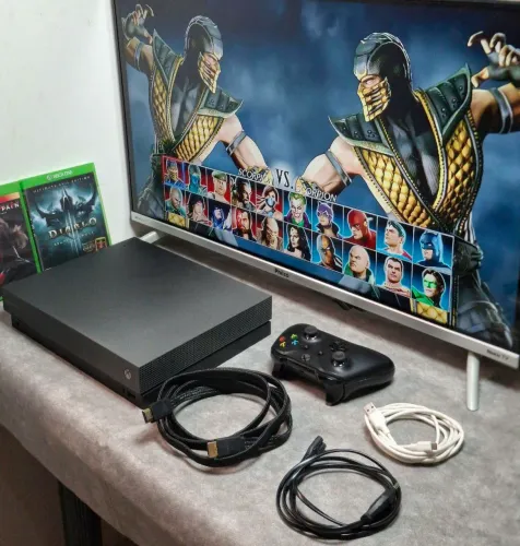 XBOX ONE X EDIÇÃO ESPECIAL SCORPIO 1TERA (SEM DETALHES, ESTÁ NOVINHO!)