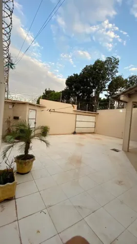 CASA COM PISCINA E 4 QUARTOS NO MARACANÃ