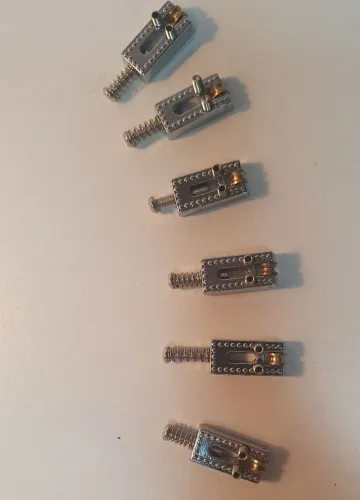 Kit 6 Saddles (Carrinhos) com Roldana para Ponte Tremolo - Upgrade