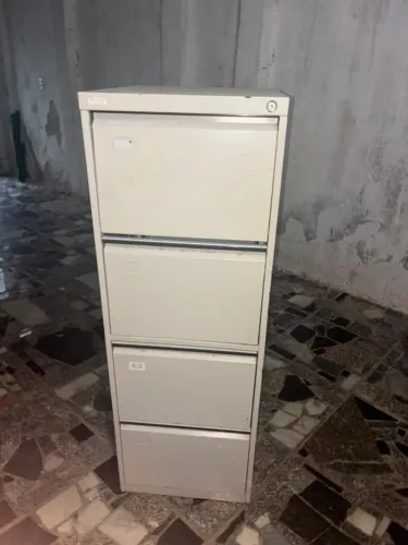 Arquivo de aço 4 Gavetas